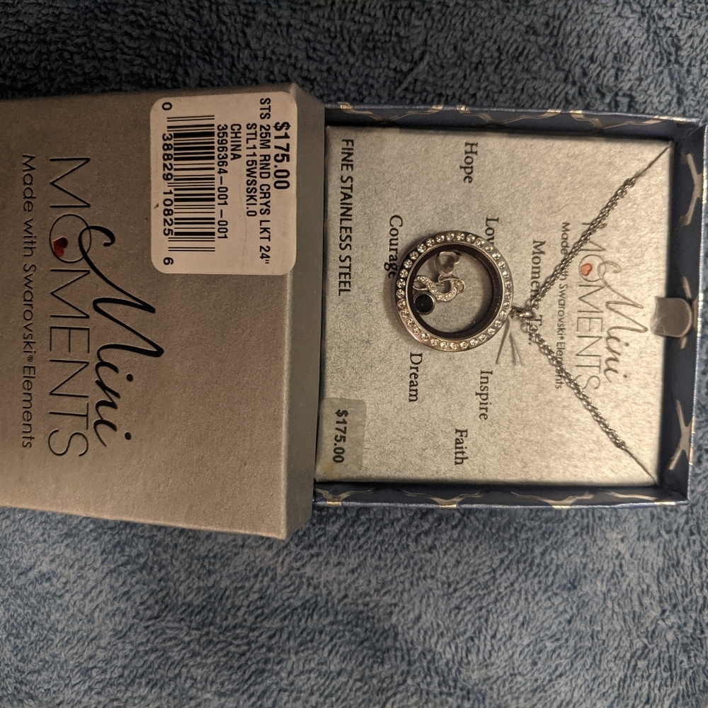 Mini moments circle locket necklace